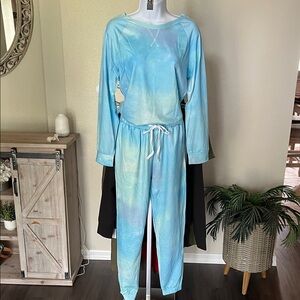 Blue Tie-Dye Lounge Set Size small NWOT